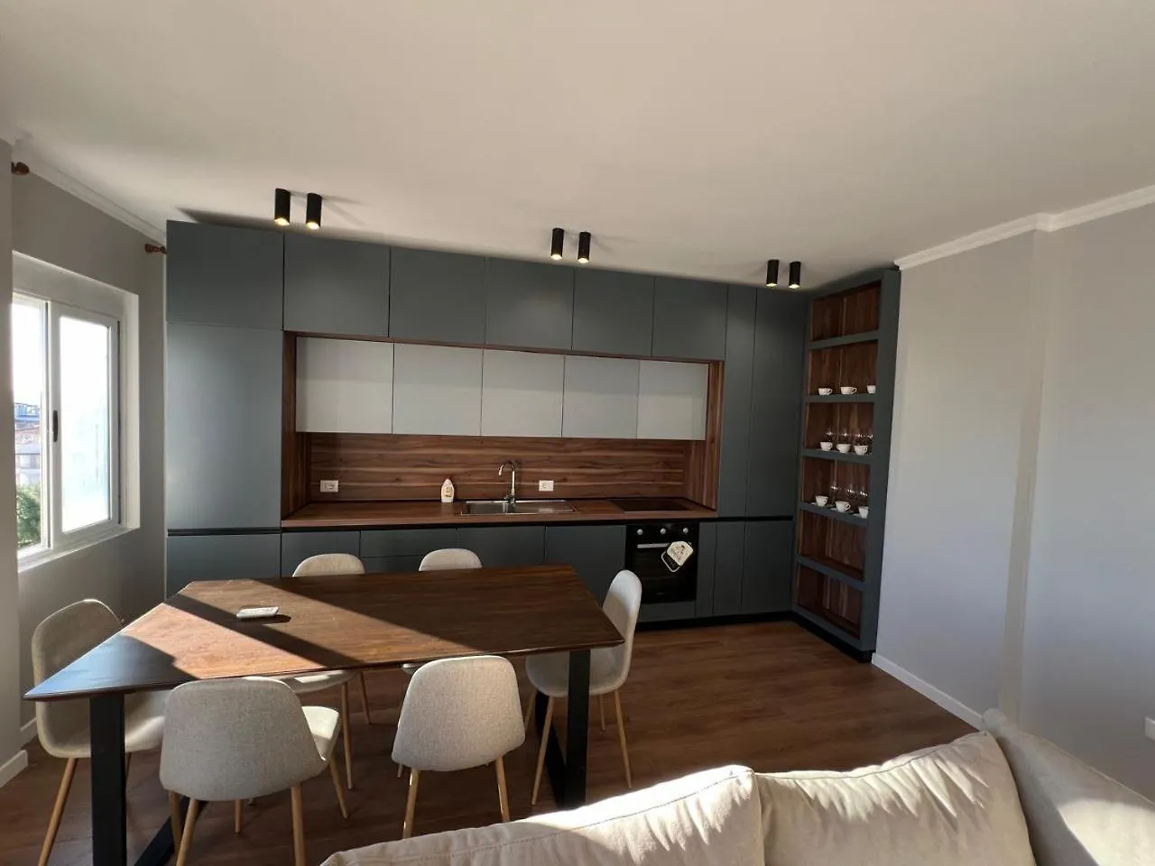 Seaview Two Bedroom Apartment Sarandë