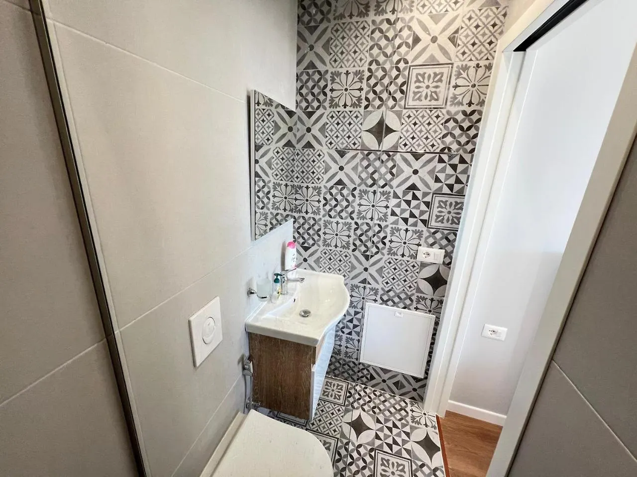 Seaview Two Bedroom Apartment Sarandë